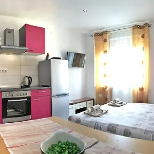  Apartment Europe