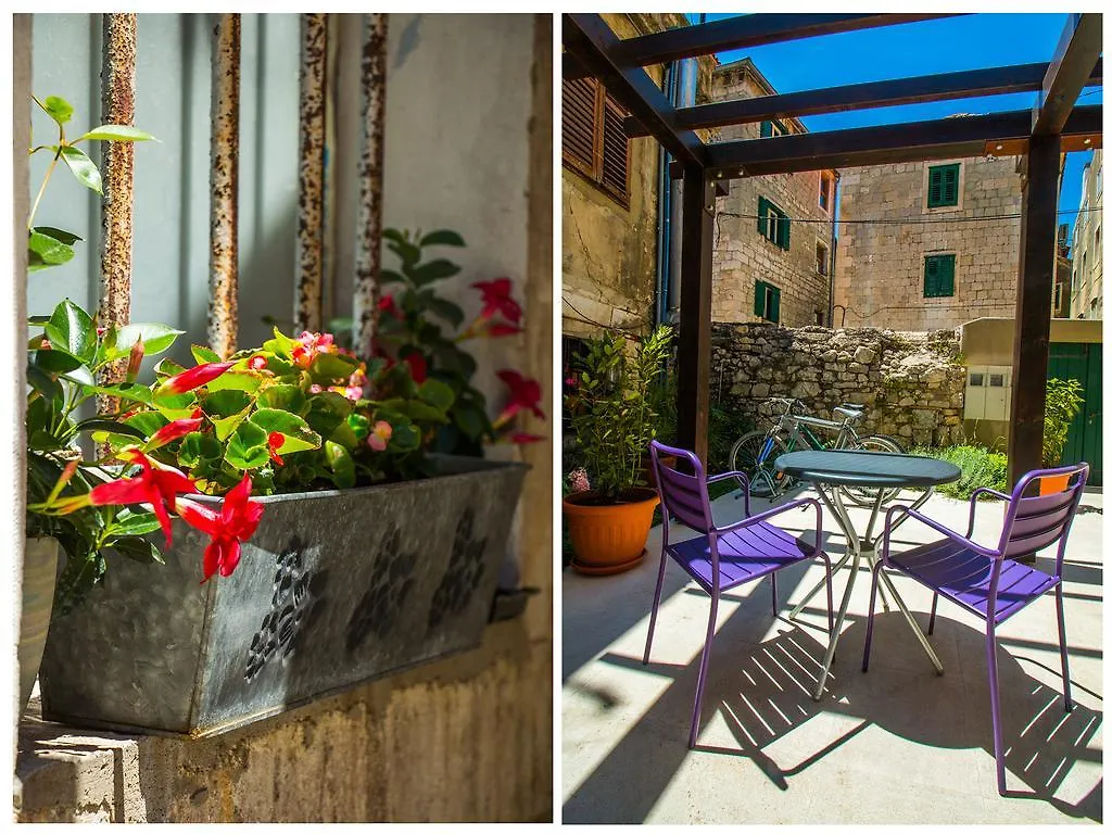Apartments Veig Split